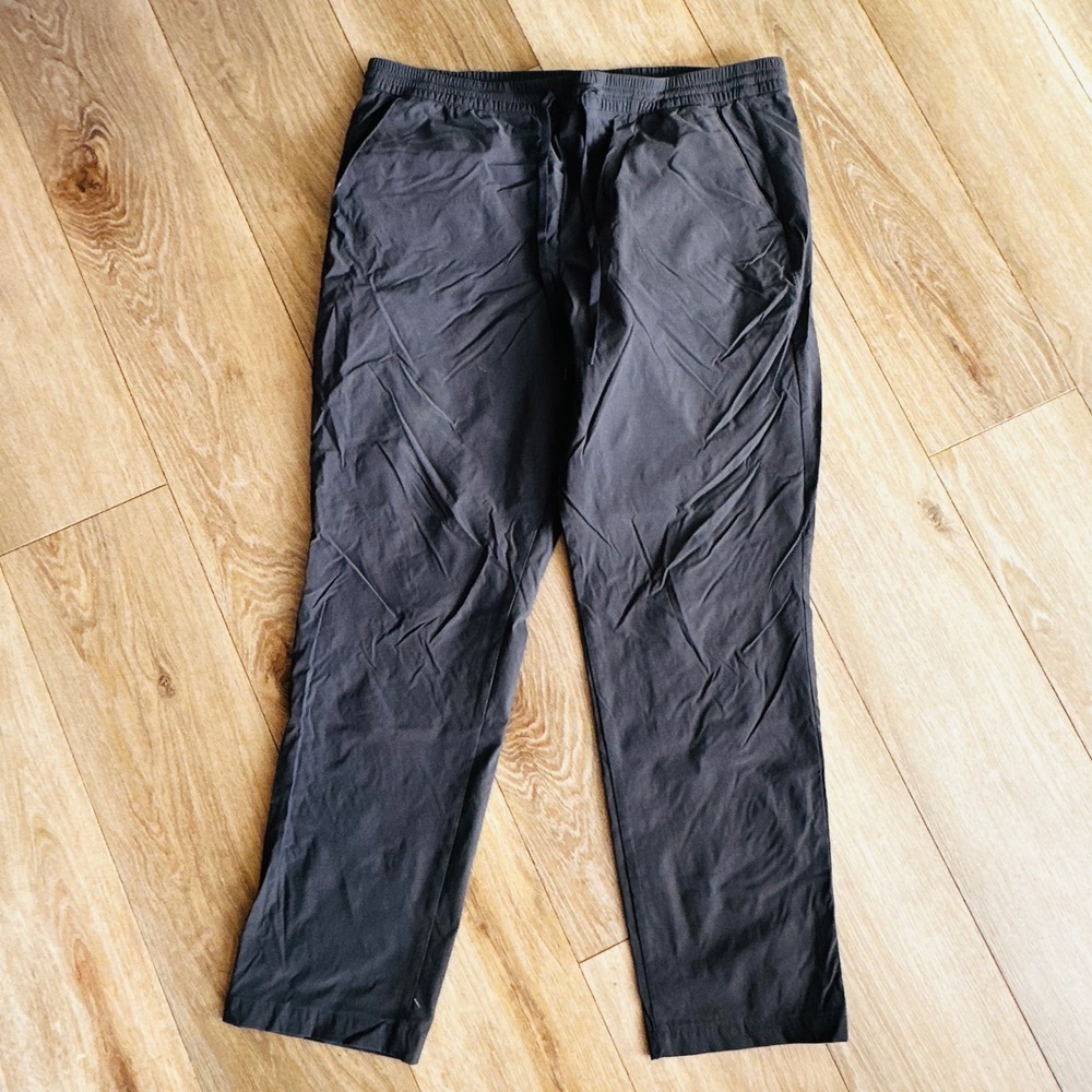 Gap Mens XL Gray Nylon Spandex Drawstring Jogger Pants Straight Leg Casual XL